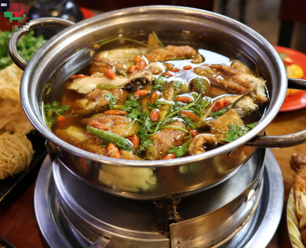 Lẩu Gà -  Ớt hiểm         Siêu Ngon ( o cay)